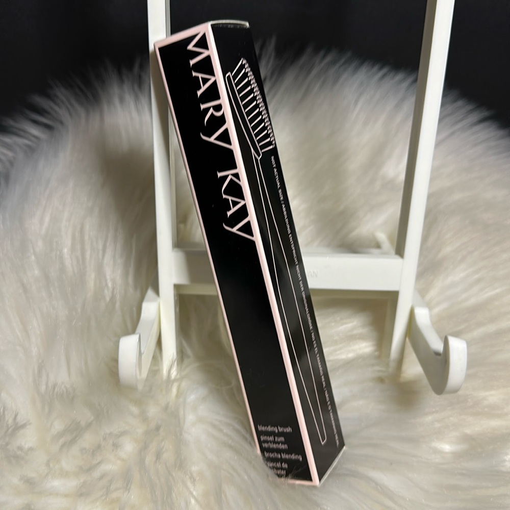 Mary Kay Blending Brush